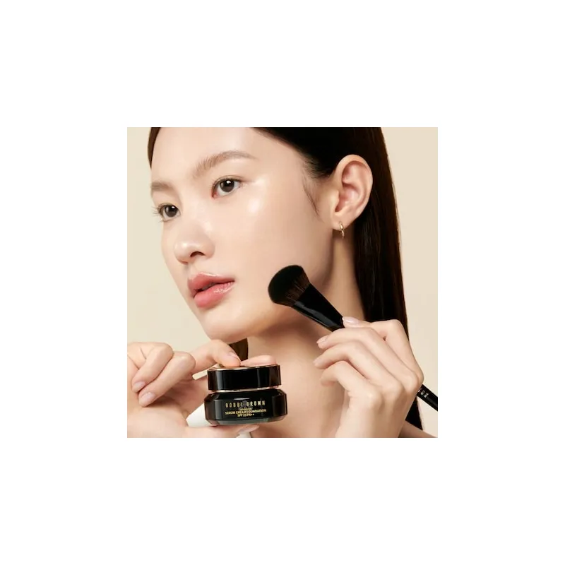 Bobbi Brown Soft Focus Foundation Brush