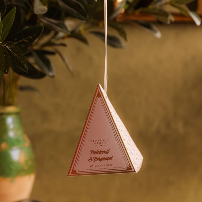 Peppermint Grove-Patchouli & Bergamot Bath Salts & Scrunchie Decoration